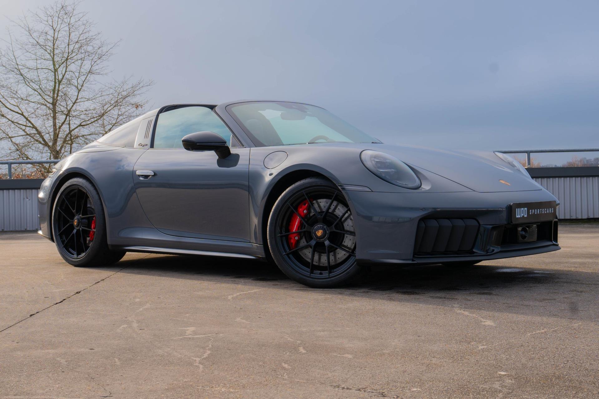 Porsche 992 3.6 T-Hybrid Targa 4 GTS