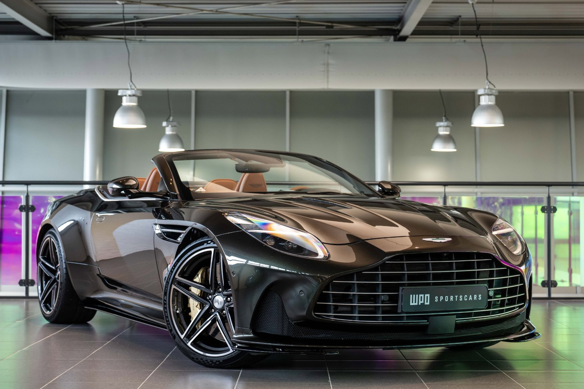 Aston Martin DB12 Volante 4.0 V8